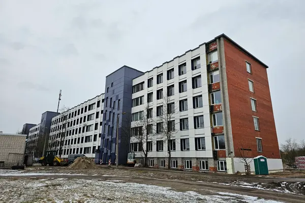 Ēkas fasādes siltināšana — termogrāfijas konteksts